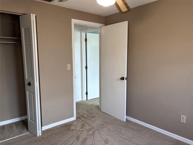 1008 LADY GUINEVERE DRIVE, Valrico, FL 33594