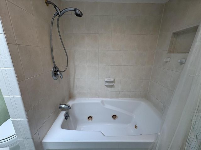 1008 LADY GUINEVERE DRIVE, Valrico, FL 33594