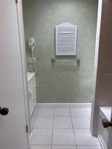 1008 LADY GUINEVERE DRIVE, Valrico, FL 33594