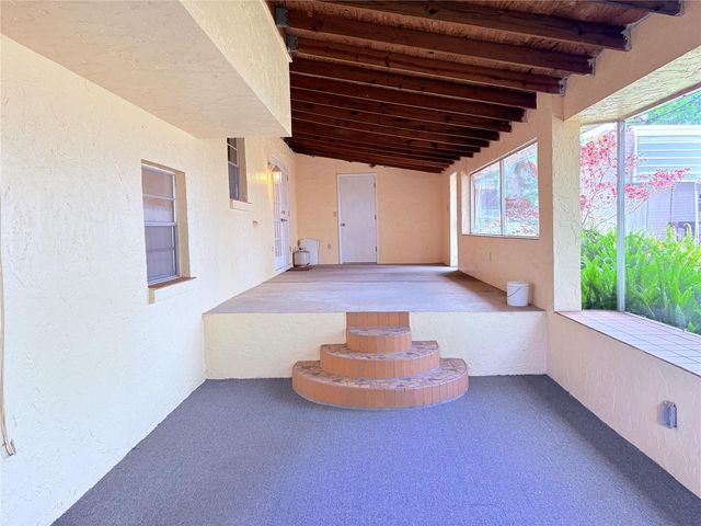 1008 LADY GUINEVERE DRIVE, Valrico, FL 33594