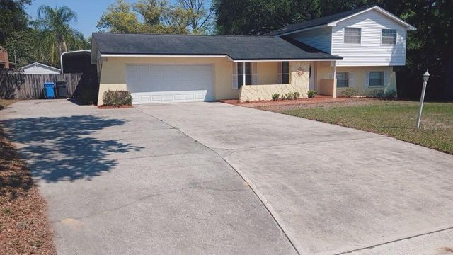 1008 LADY GUINEVERE DRIVE, Valrico, FL 33594