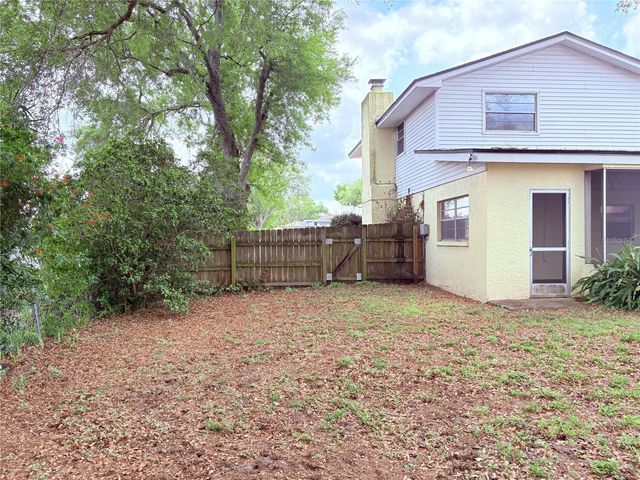 1008 LADY GUINEVERE DRIVE, Valrico, FL 33594