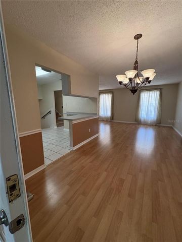 1008 LADY GUINEVERE DRIVE, Valrico, FL 33594