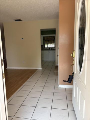 1008 LADY GUINEVERE DRIVE, Valrico, FL 33594