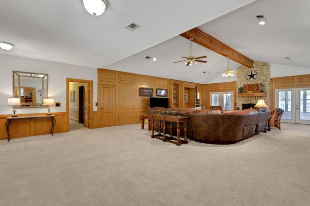 26 Westpoint Drive, Trinity, TX 75862