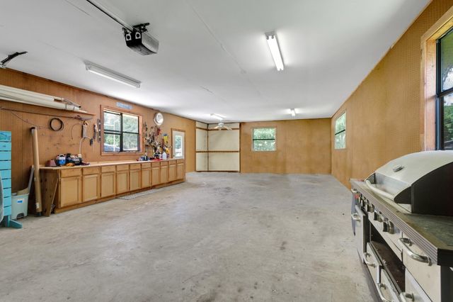 26 Westpoint Drive, Trinity, TX 75862