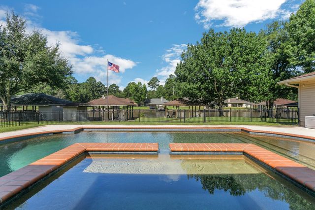 26 Westpoint Drive, Trinity, TX 75862