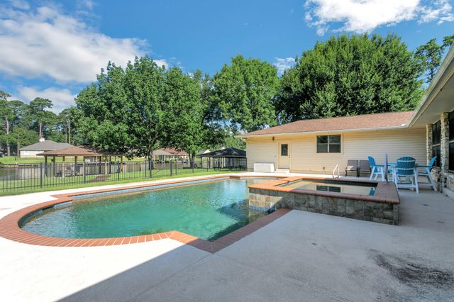 26 Westpoint Drive, Trinity, TX 75862