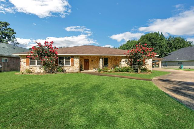 26 Westpoint Drive, Trinity, TX 75862