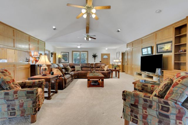 26 Westpoint Drive, Trinity, TX 75862