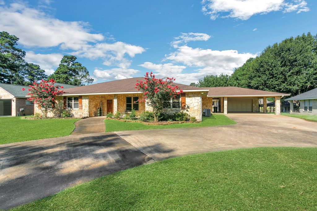 26 Westpoint Drive, Trinity, TX 75862