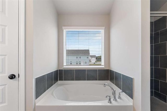 1052 Bodega Loop, Locust Grove, GA 30248