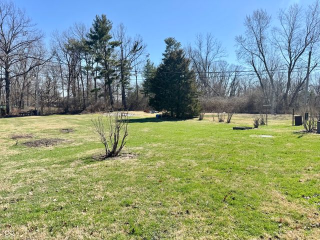 616 Vermillion Court, Anderson, IN 46012