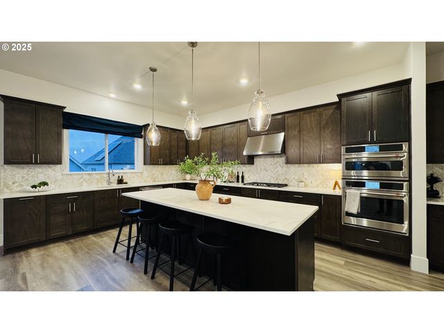 17570 Sw Steens Ln, Beaverton, OR 97007