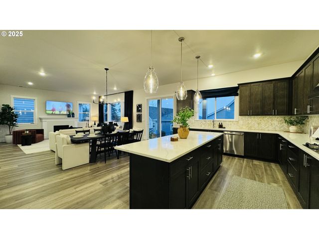 17570 Sw Steens Ln, Beaverton, OR 97007