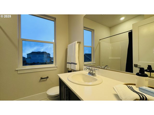 17570 Sw Steens Ln, Beaverton, OR 97007