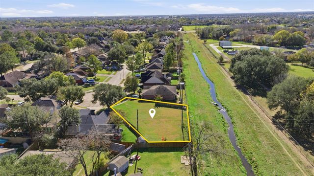 7702 Londres Drive, Houston, TX 77083