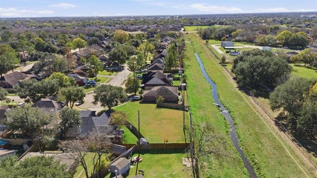 7702 Londres Drive, Houston, TX 77083