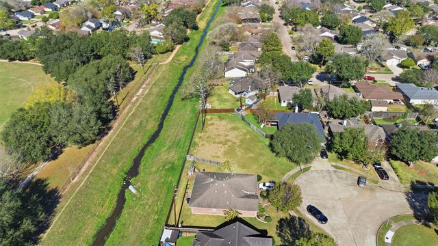 7702 Londres Drive, Houston, TX 77083