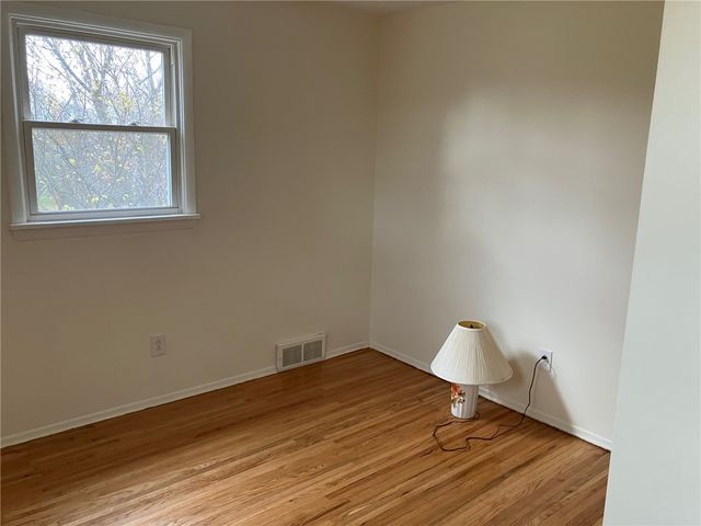 11 Deer Run, Henrietta, NY 14623