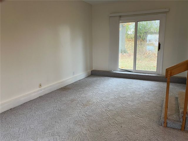 11 Deer Run, Henrietta, NY 14623