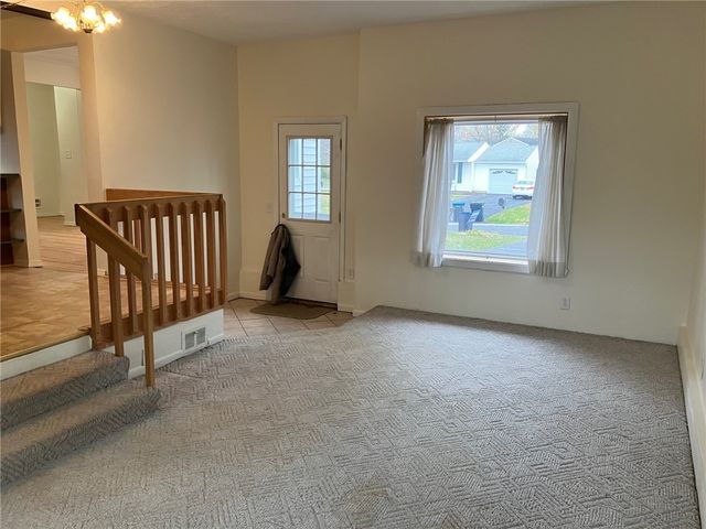 11 Deer Run, Henrietta, NY 14623