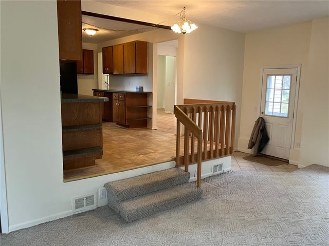 11 Deer Run, Henrietta, NY 14623