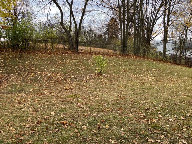 11 Deer Run, Henrietta, NY 14623