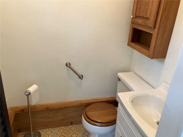 11 Deer Run, Henrietta, NY 14623