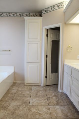 1230 Woodland Park Drive, Hurst, TX 76053