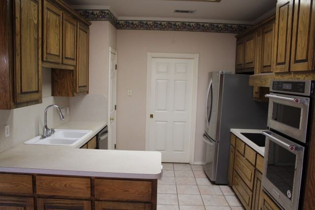 1230 Woodland Park Drive, Hurst, TX 76053