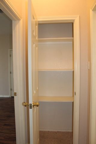 1230 Woodland Park Drive, Hurst, TX 76053