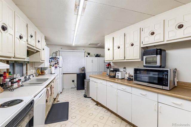 329 Glen Creighton Drive, Dacono, CO 80514