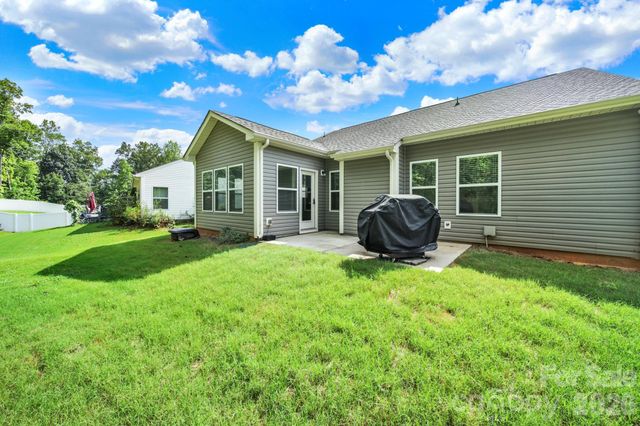 5121 Saddleback Drive, Mount Holly, NC 28120