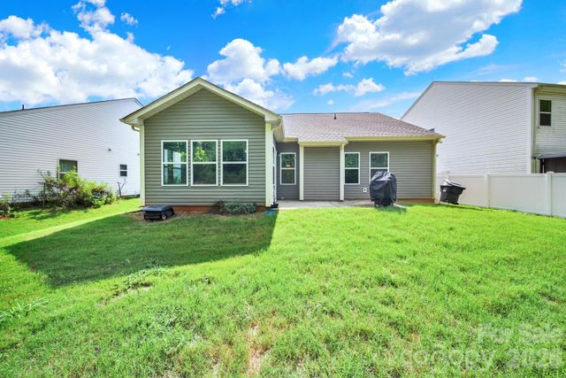 5121 Saddleback Drive, Mount Holly, NC 28120
