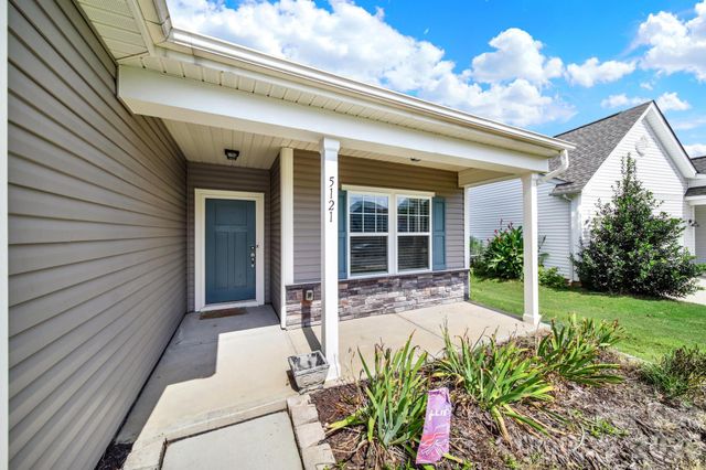 5121 Saddleback Drive, Mount Holly, NC 28120