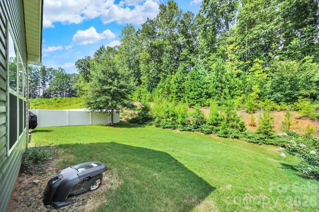 5121 Saddleback Drive, Mount Holly, NC 28120