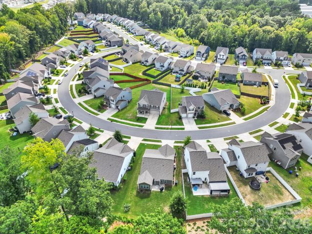 5121 Saddleback Drive, Mount Holly, NC 28120