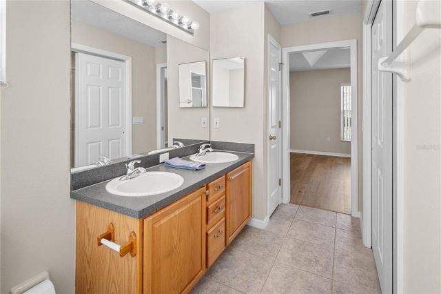 645 LAKE CLARK PLACE, Lakeland, FL 33813