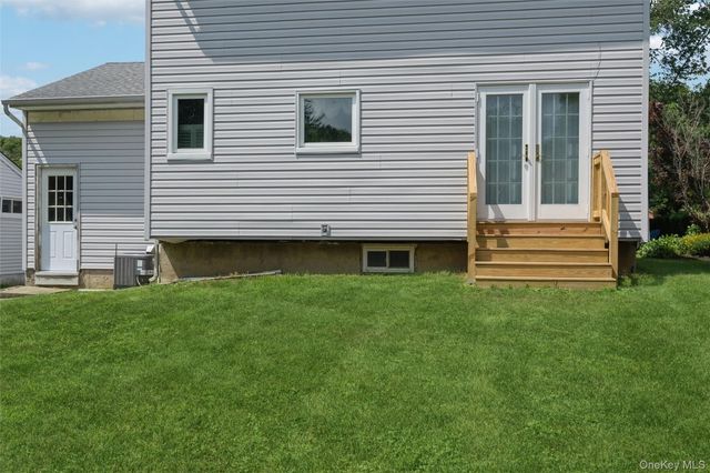35 Sherman Street, Huntington, NY 11743