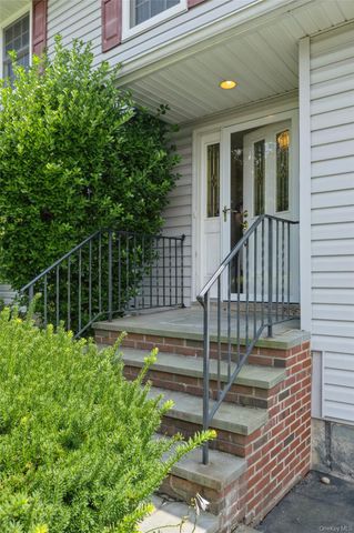 35 Sherman Street, Huntington, NY 11743