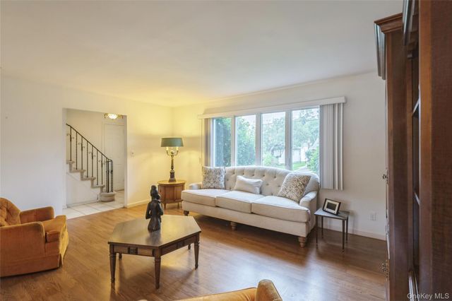 35 Sherman Street, Huntington, NY 11743