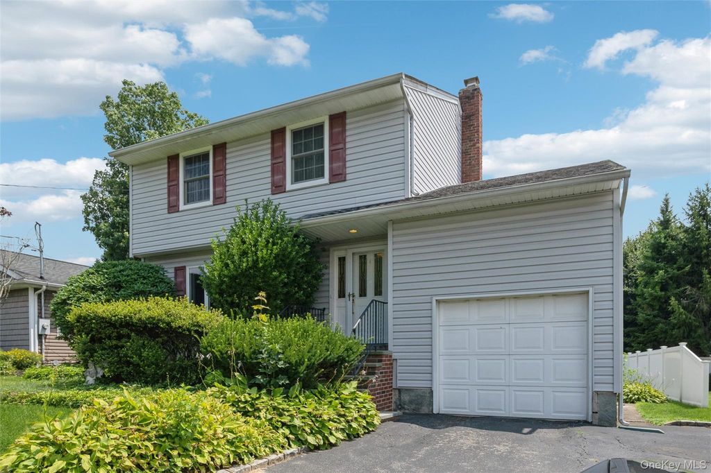 35 Sherman Street, Huntington, NY 11743