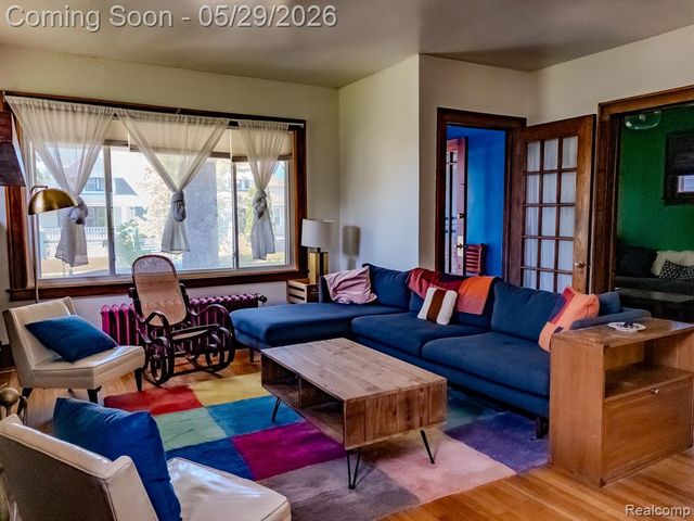3010 Fischer Street, Detroit, MI 48214