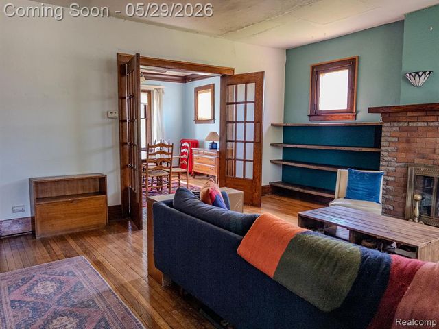 3010 Fischer Street, Detroit, MI 48214