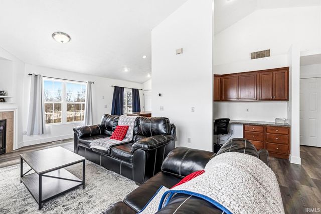 437 Abbey Street, South Bend, IN 46637