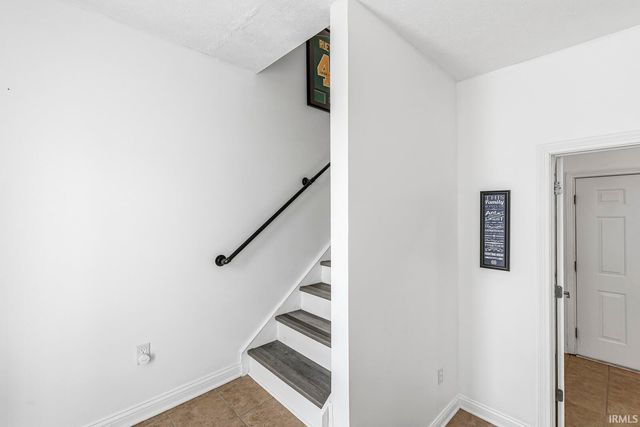 437 Abbey Street, South Bend, IN 46637