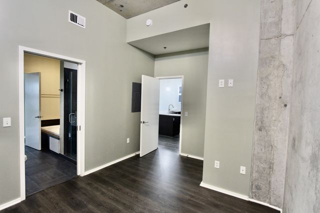 700 12th Ave S Unit 807, Nashville, TN 37203