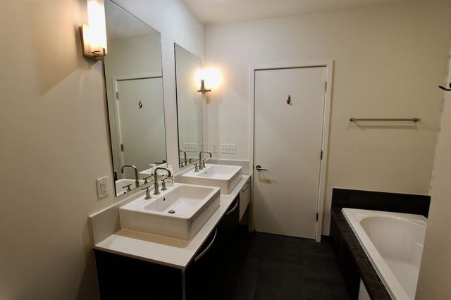 700 12th Ave S Unit 807, Nashville, TN 37203