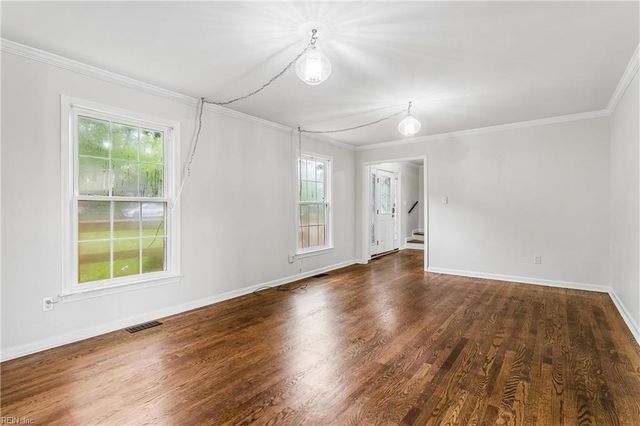 975 Lacon DR, Newport News, VA 23608